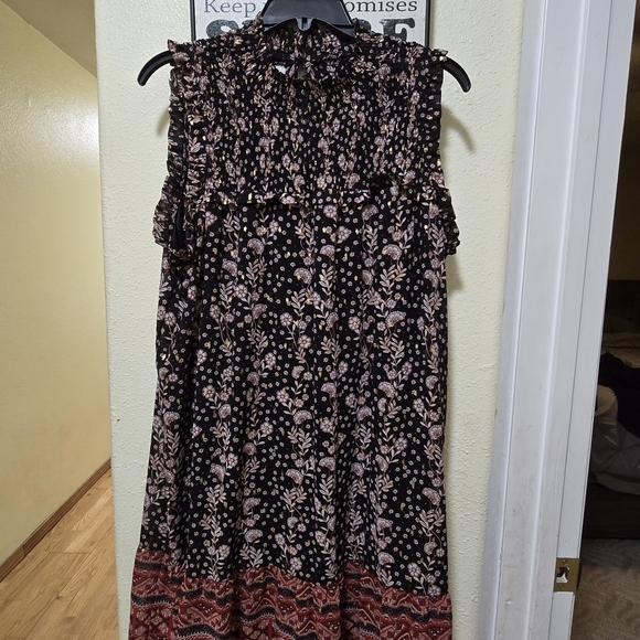 Maurices Dresses & Skirts - Maurices Black and Pink Floral Dress